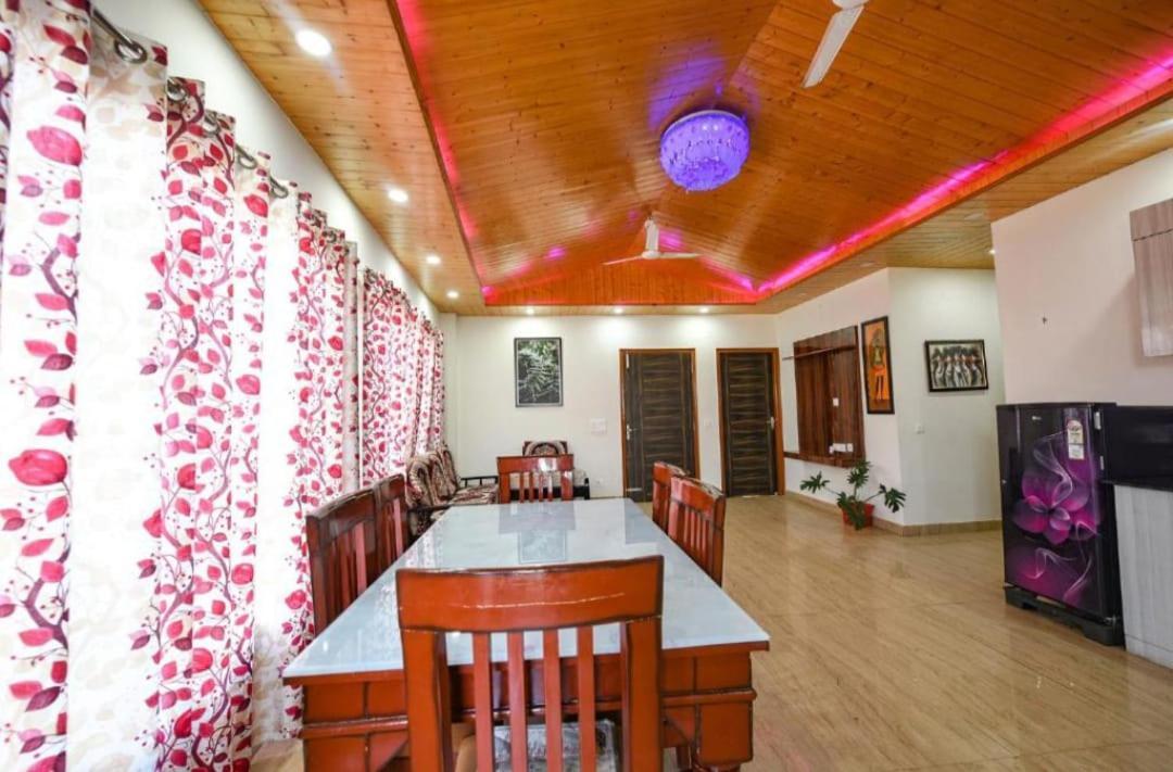 The Western Heights: Peaceful Family Apartments with Private Balconies Kasauli Exterior photo